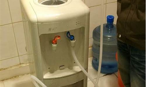 如何清洁饮水机_如何清洗饮水机内部的污垢